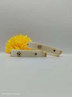 Dhalu kada (cream colore )