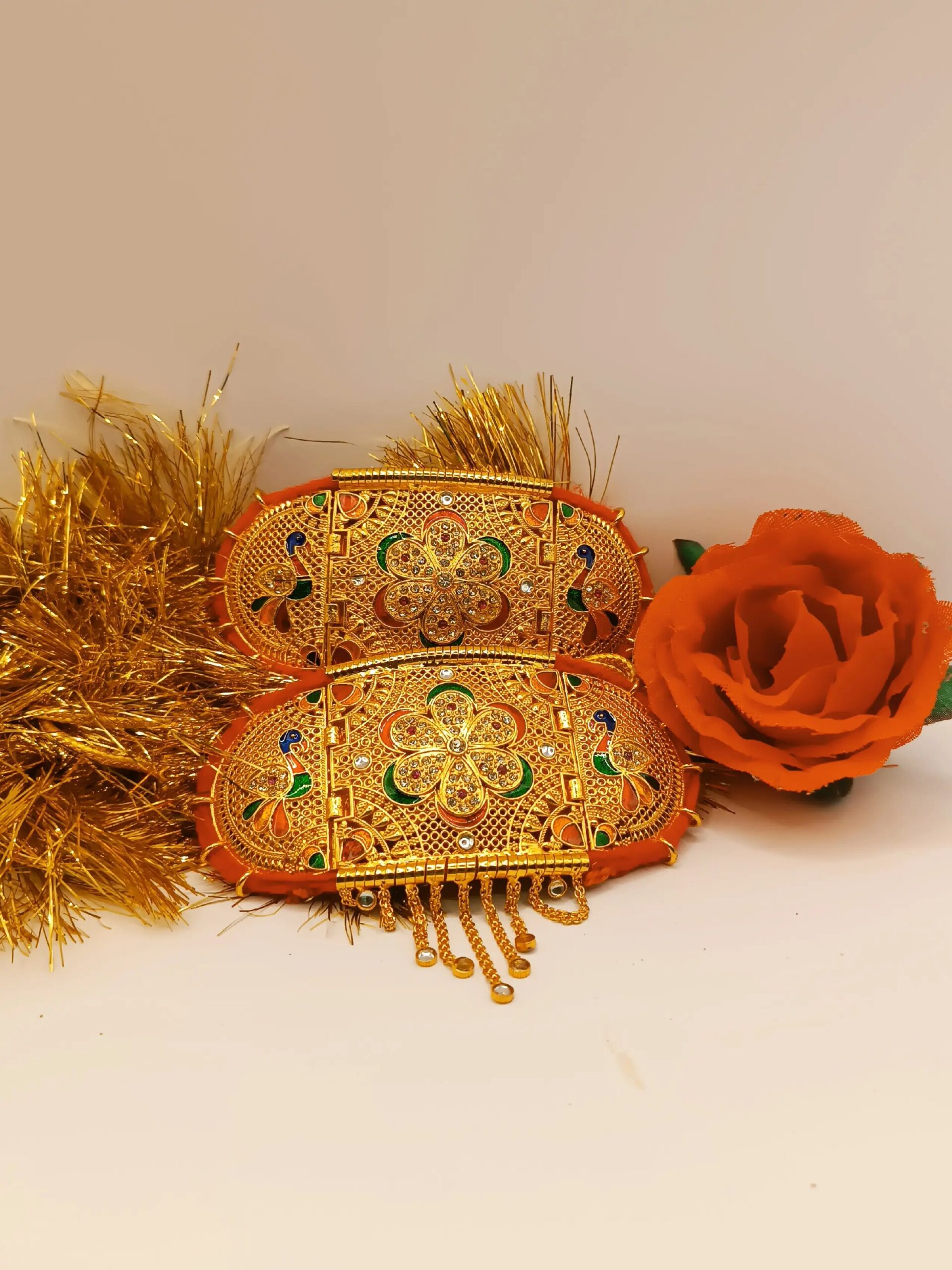 Bajuband
Flawer design (golden)